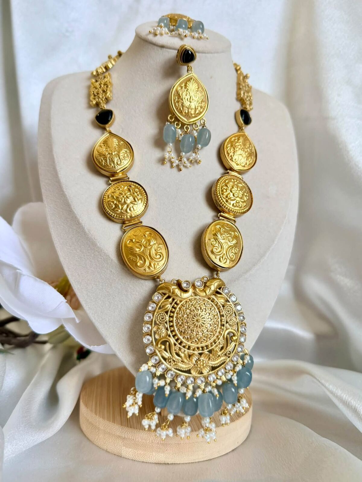 Antique gold coin necklace set with aqua drops