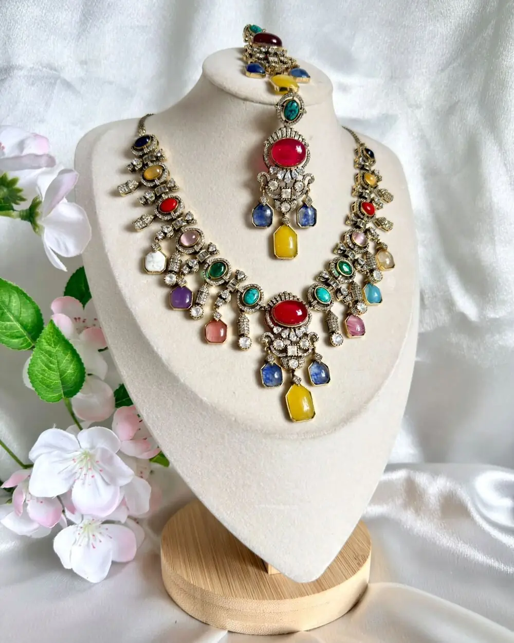 Navratna Kundan Set