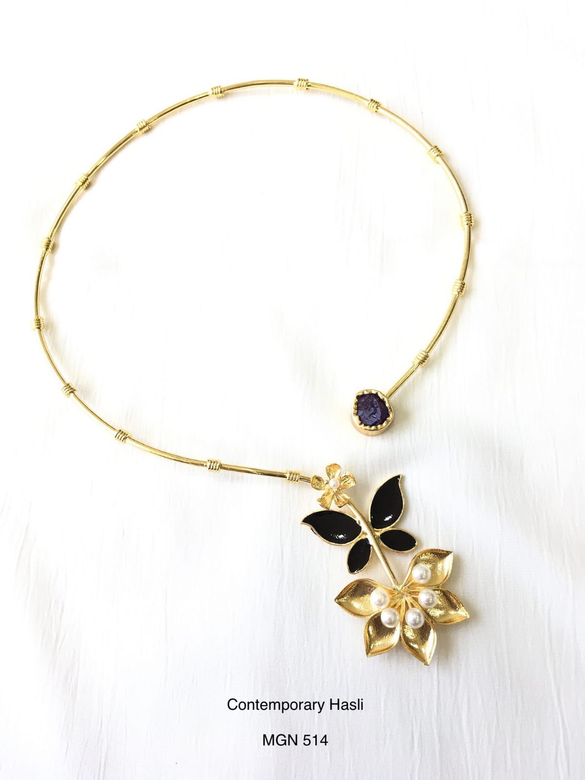 Contemporary Butterfly Hasli