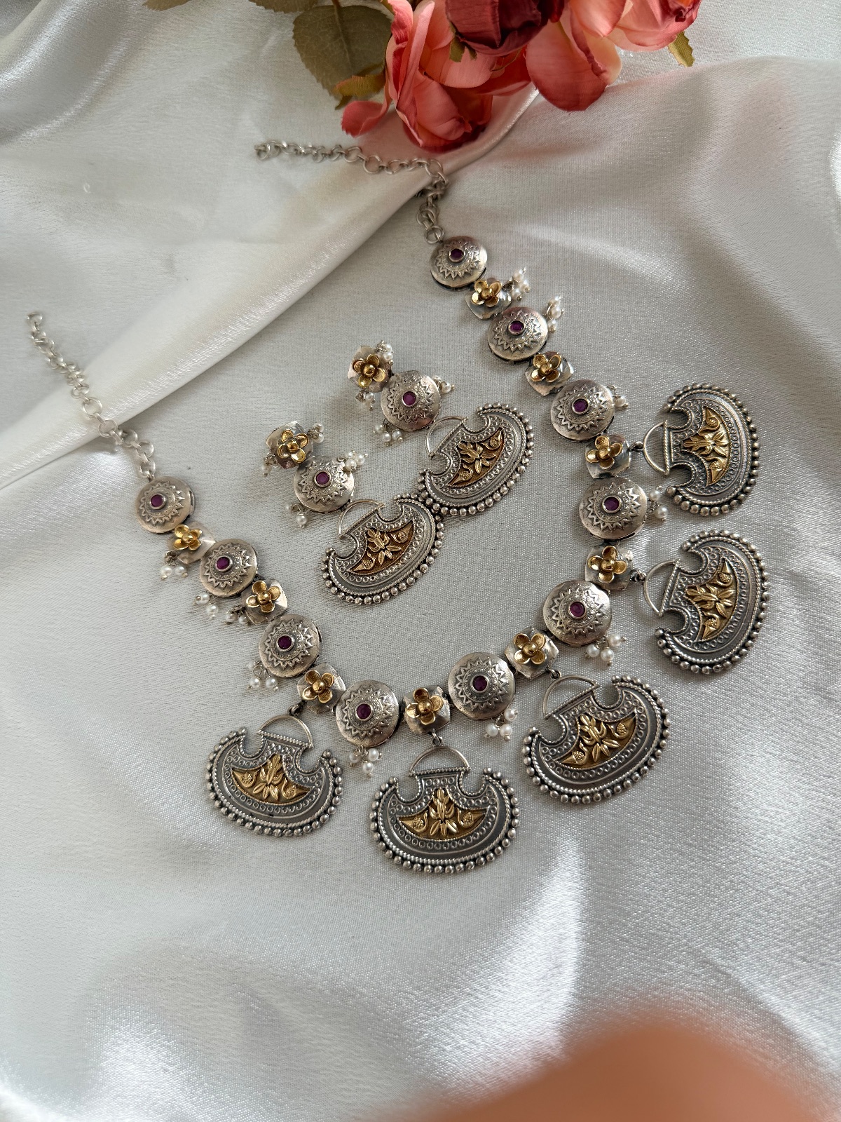 Versatile Floral Bell Necklace — photo 2