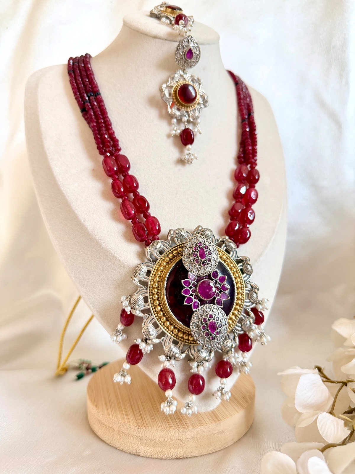 Maroon beads with large pendant Mala set