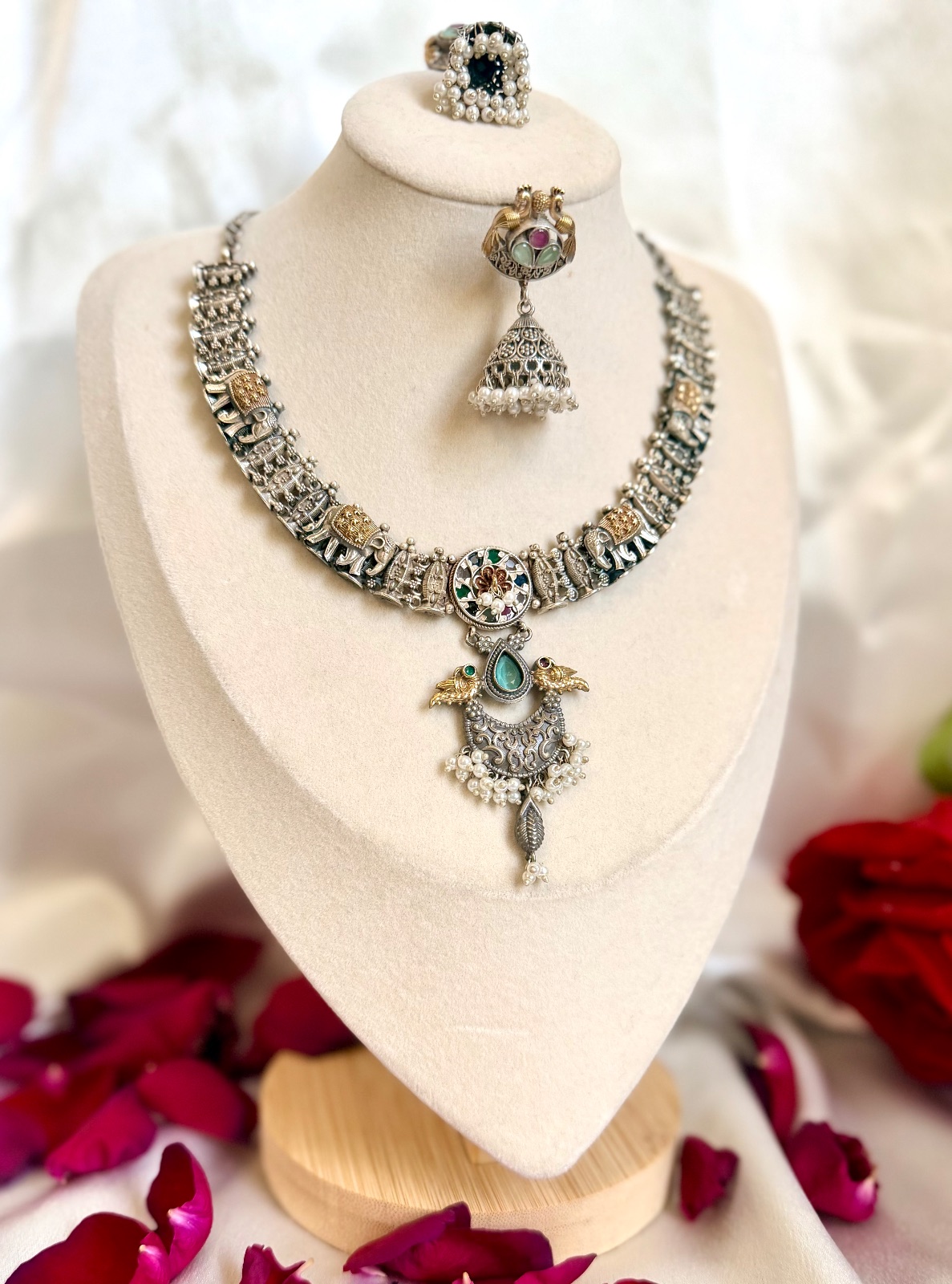 Danity Necklace Set with Elephant Motif