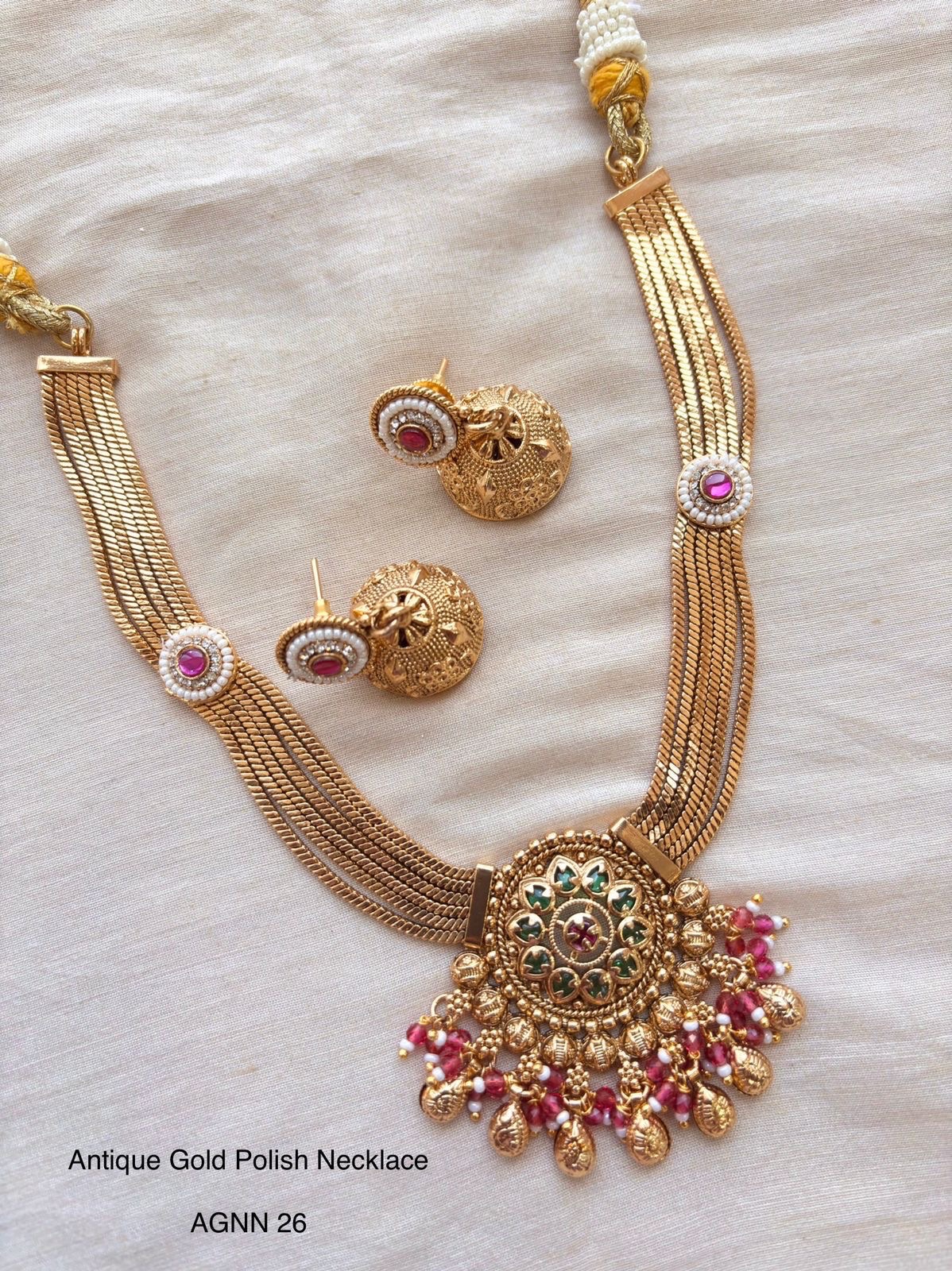 Antique Gold Polish Short Necklace