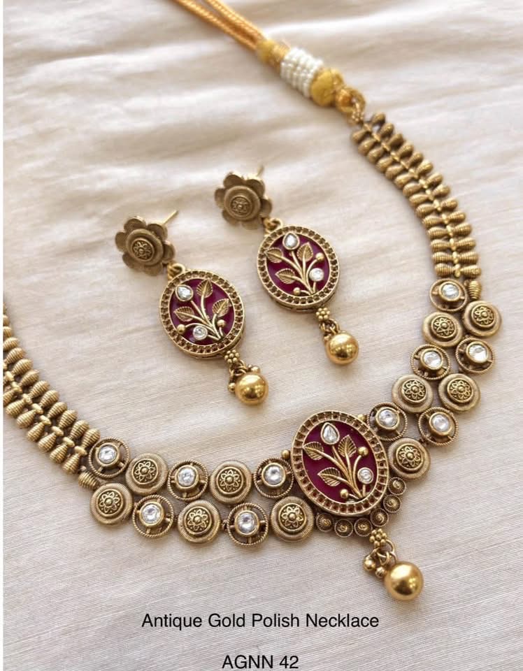 Antique Necklace Set